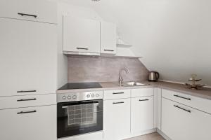 10 Rooms City Apartments