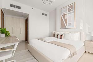 Silkhaus Vacation Homes 1BDR Near Reem Park at Julphar Tower