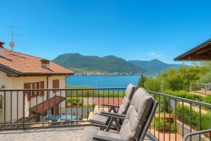 Holiday House Ambra-View & Terrace - Happy Rentals