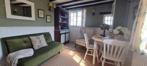 Charming cottage in Pilton-newly renovated