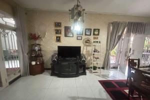 OYO 94841 Alodia Homestay Family