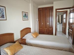 Big Ocean Terrace - Walk to Las Vistas Beach & Golden Mile