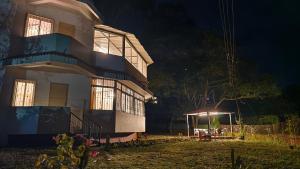 Hill and Sky Stay - Panchgani Villa