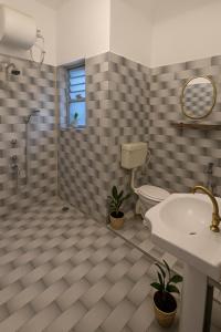 Hill and Sky Stay - Panchgani Villa