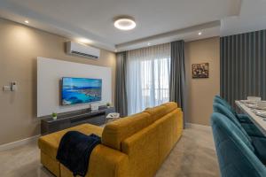 New Central Elite Apartment