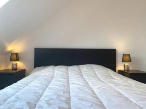 Appartement dernier étage avec vue mer à Perros-Guirec, plage de Trestraou - FR-1-368-130