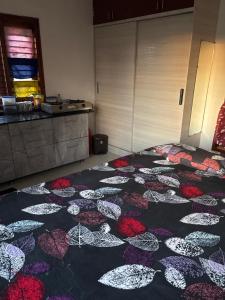 Private Room with Kitchen for Decent Couples & Families