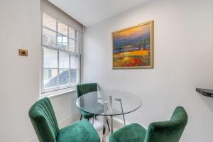 1 Bed Studio Apartment opposite Liverpool Street station