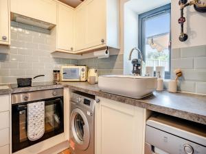 The Old Cowsheds 1- Dairy - Uk49786