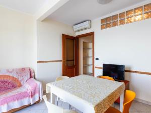 Apartment Casa sul Mare by Interhome