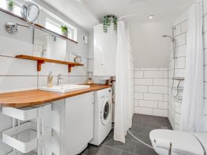 Holiday Home Milutin - 650m from the sea by Interhome