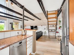 Holiday Home Milutin - 650m from the sea by Interhome