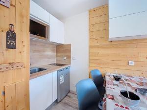 Studio Les Asters-41 by Interhome