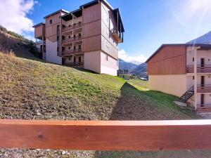 Studio Les Asters-41 by Interhome