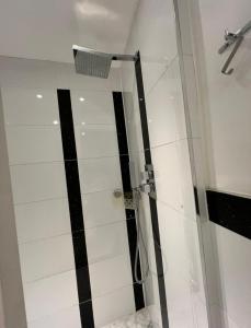 Beautiful 4 Bedroom Townhouse in Central Mayfair