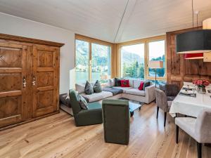 Apartment Chesa Spuonda Verde 2-5 by Interhome