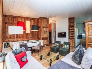 Apartment Chesa Spuonda Verde 2-5 by Interhome