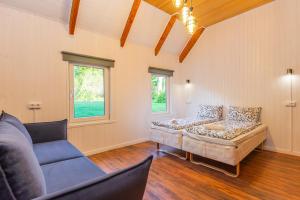 Namas su vaizdu į ežerą "Giliaus Nendrė"