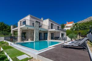 Villa Lav Lux Elegant Residence with Private Heated Pool