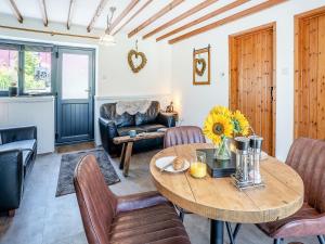 The Old Cowsheds 5 - Llanilar - Uk49790