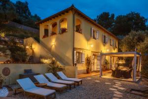 Casale tra gli Ulivi