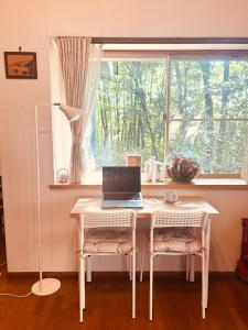 森の中で仲間や家族とゆっくり過ごせる温泉付コテージ 会員制別荘地で広大なプライベート空間 ペット可 那須高原りんどうハウス