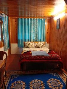 Bloomfield Farmhouse 2