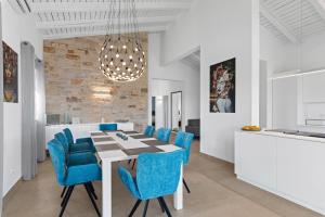 Villa Hardy with private pool and sauna