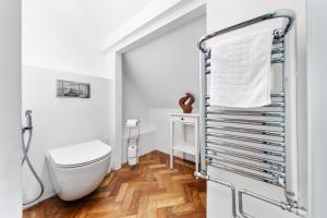 Elegant Mews Retreat by Harrods