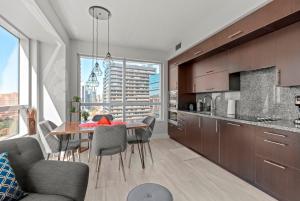 Panoramic 2 Bedroom 2 Bathroom Condo Sheppard Metro North York Toronto