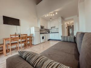 Castle Harbour, Heated Pool, AC and Ocean View, LC517