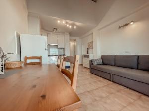 Castle Harbour, Heated Pool, AC and Ocean View, LC517