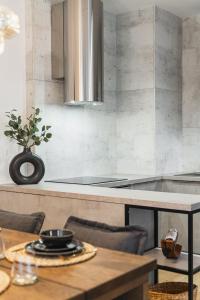 BNB Guthaus Retreat with balcony