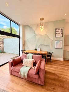 The City Nest - Sleeps 7 - Free Off Street Parking