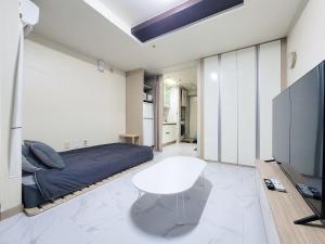 Spring house 강남역 단독베란다 넷플릭스