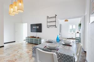 Hostdomus - Outdoor Apartment 1