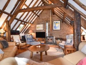 4 Bed in Cantref BN107