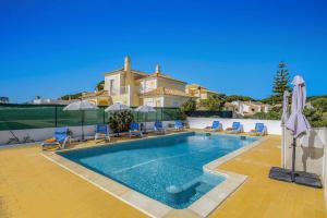 Villa Duas Sentinelas by Villa Plus