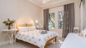 Salt & Sea family home with ocean view