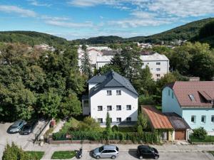Quiet apartment near Vienna - 60m2 - 24h check-in - for business and family
