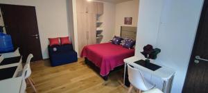 Departamento Único, Ave Paraíso