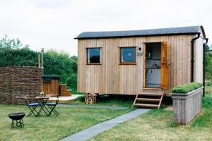 Shepherds Huts in Barley Meadow at Spring Hill Farm
