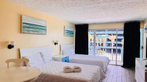 WR322 Cute Cozy place just steps from the Ocean