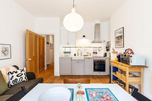 Stylish Maida Vale Flat near Warwick Avenue