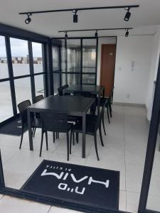 Apto 2 quartos sendo 1 suíte, com varanda, apenas 250m praia de Intermares