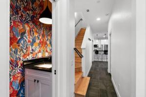 Luxury Pearl Townhome- Steps from Pearl and Riverwalk- Casa B