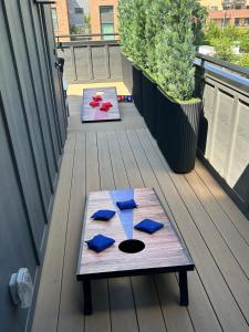 Luxury Pearl Townhome- Steps from Pearl and Riverwalk- Casa B