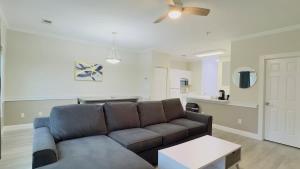 Cozy 1BR Condo with Pool Access Sleeps 4
