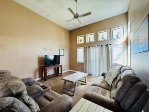 Bay Tree great 1BR apartment