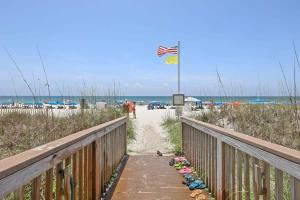 Regency Isle 710 Gulf Front 2 BD 2 bath Condo with Stunning Views